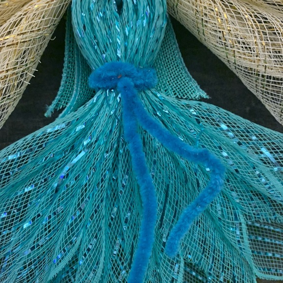 Guardian Angel Tree Topper Wreath - Picture 3 of 6